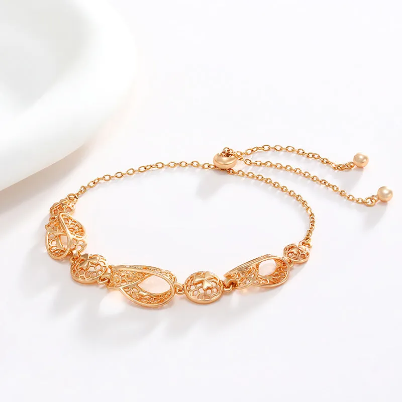Jewelry plated with 18K gold, exquisite pattern, hollow fashion jewelry, European and American niche light luxury and high-end bracelet